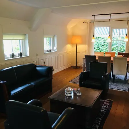 63 Prázdninový dům